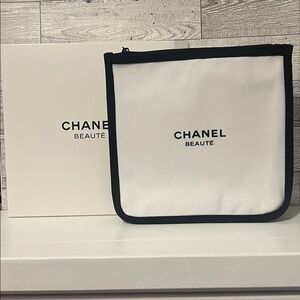 GWP- Beauté White Cosmetic Pouch